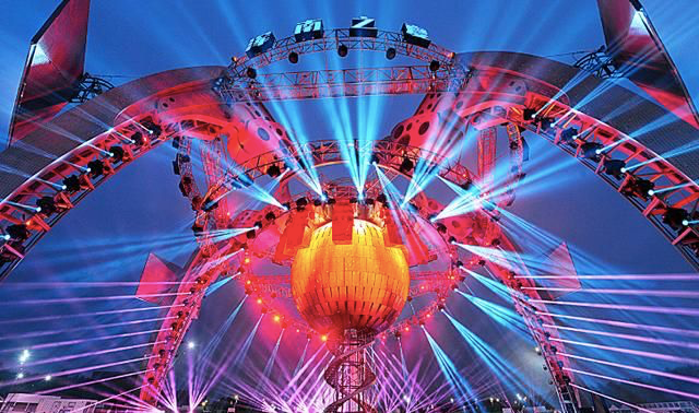 利亞德用517塊LED顯示屏構建“賽博朋克”世界，點燃沈陽炫彩夜生活